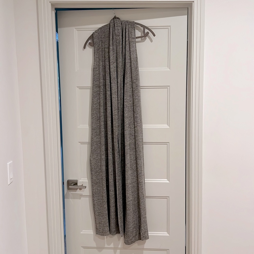 NWT Long cardigan vest. M. Natural soft Rayon fabric.